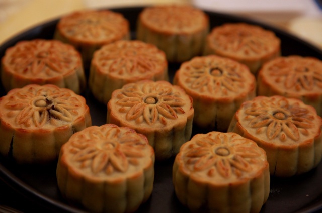 广式月饼——蛋黄莲蓉月饼