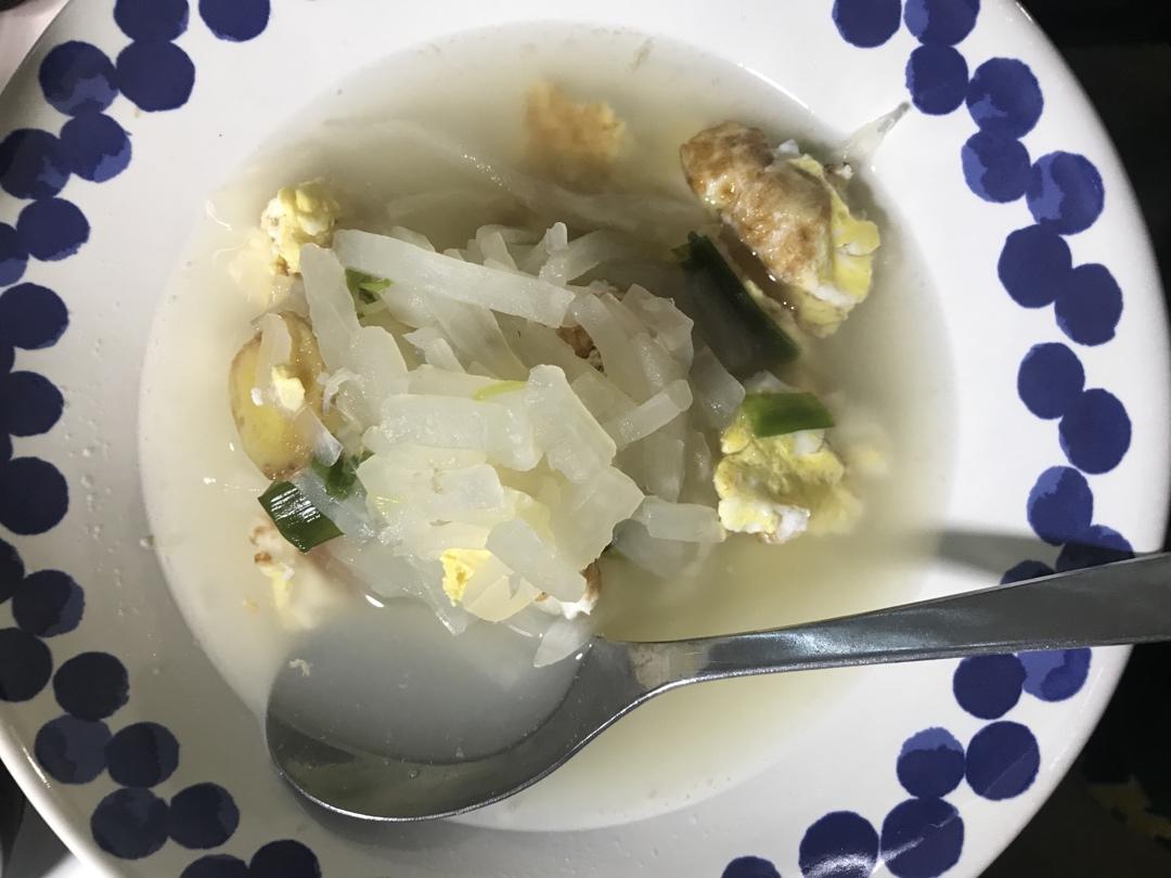 鲜美的素萝卜丝汤