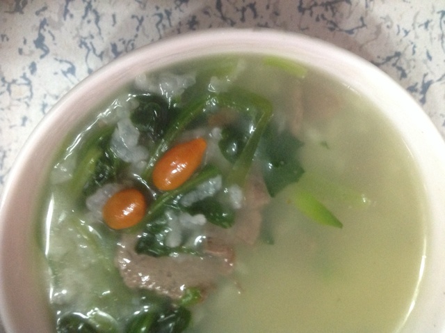 菠菜猪肝粥