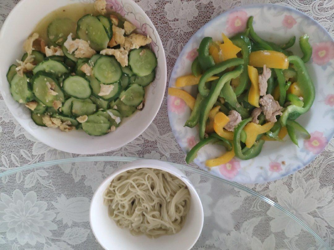 脆黄瓜炒鸡蛋～一菜登大堂