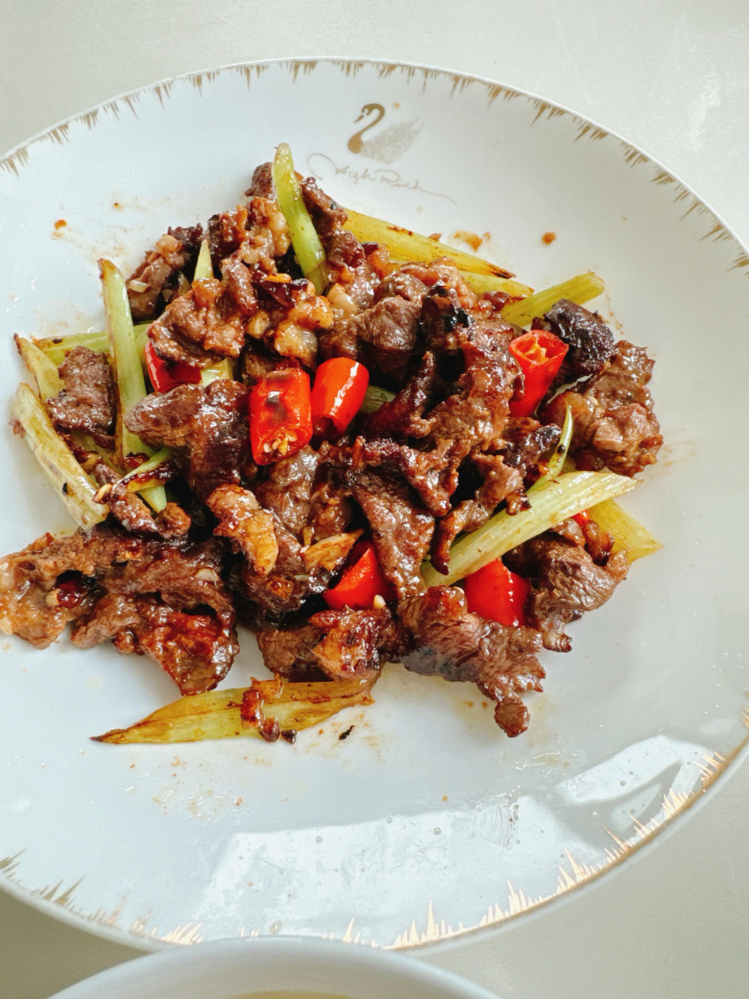 小炒牛肉（肉嫩味香）