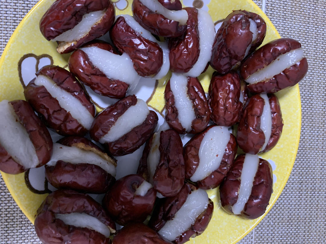 心太软— 红枣夹糯米粉