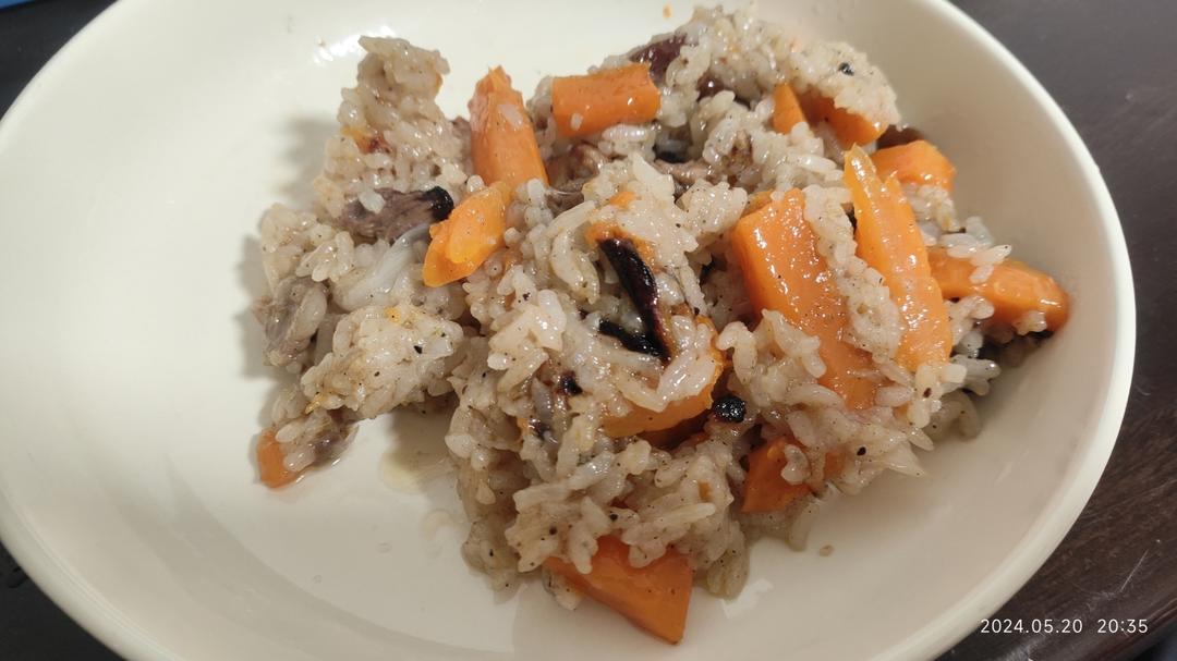 新疆羊排抓饭（出锅后米粒分明的秘密）