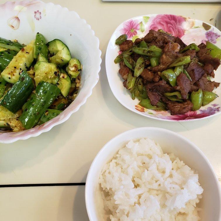 农家小炒肉【记忆中勾魂的油汤】