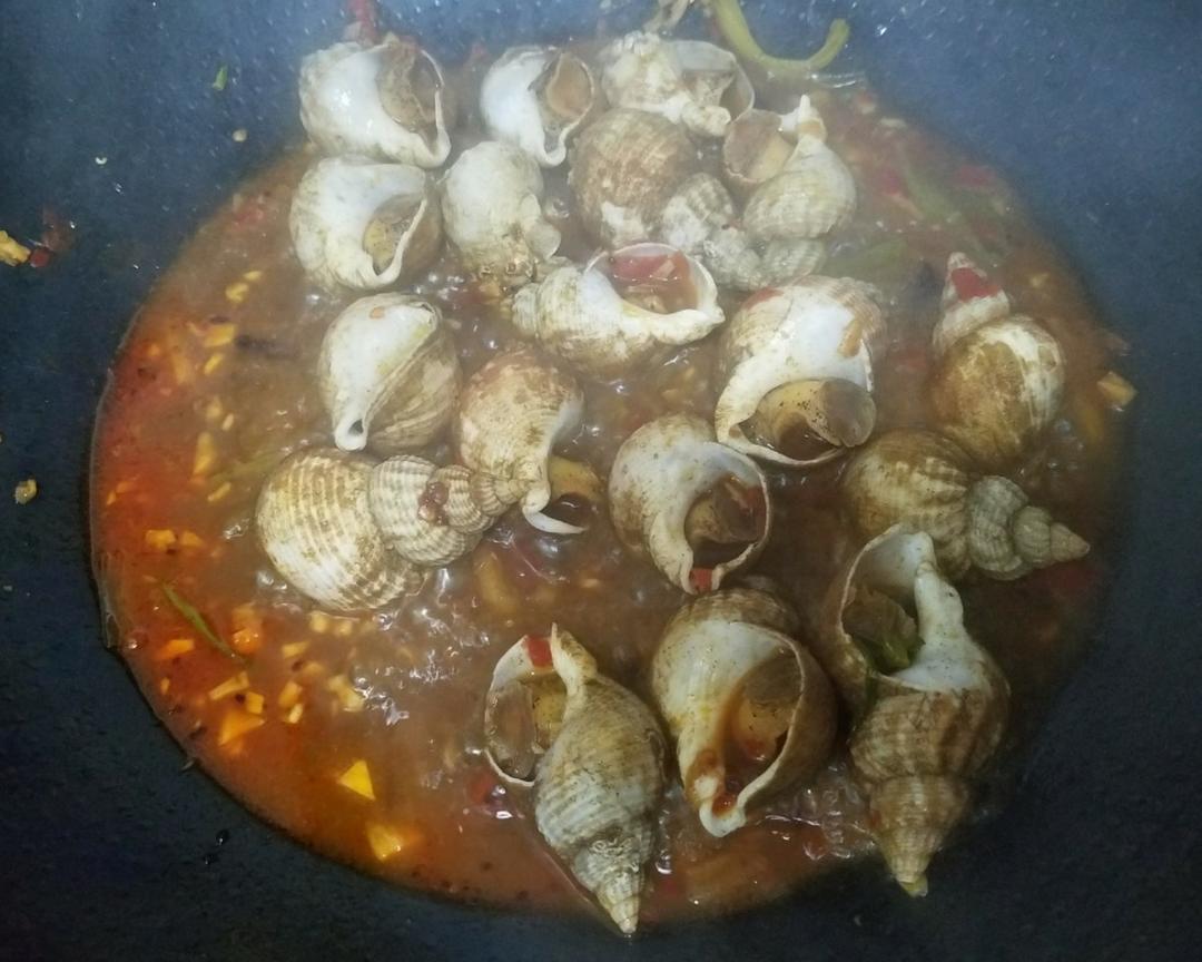 品虔炒海螺的做法