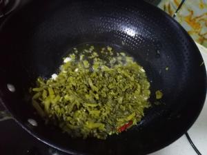咸菜焖肉圆的做法 步骤4