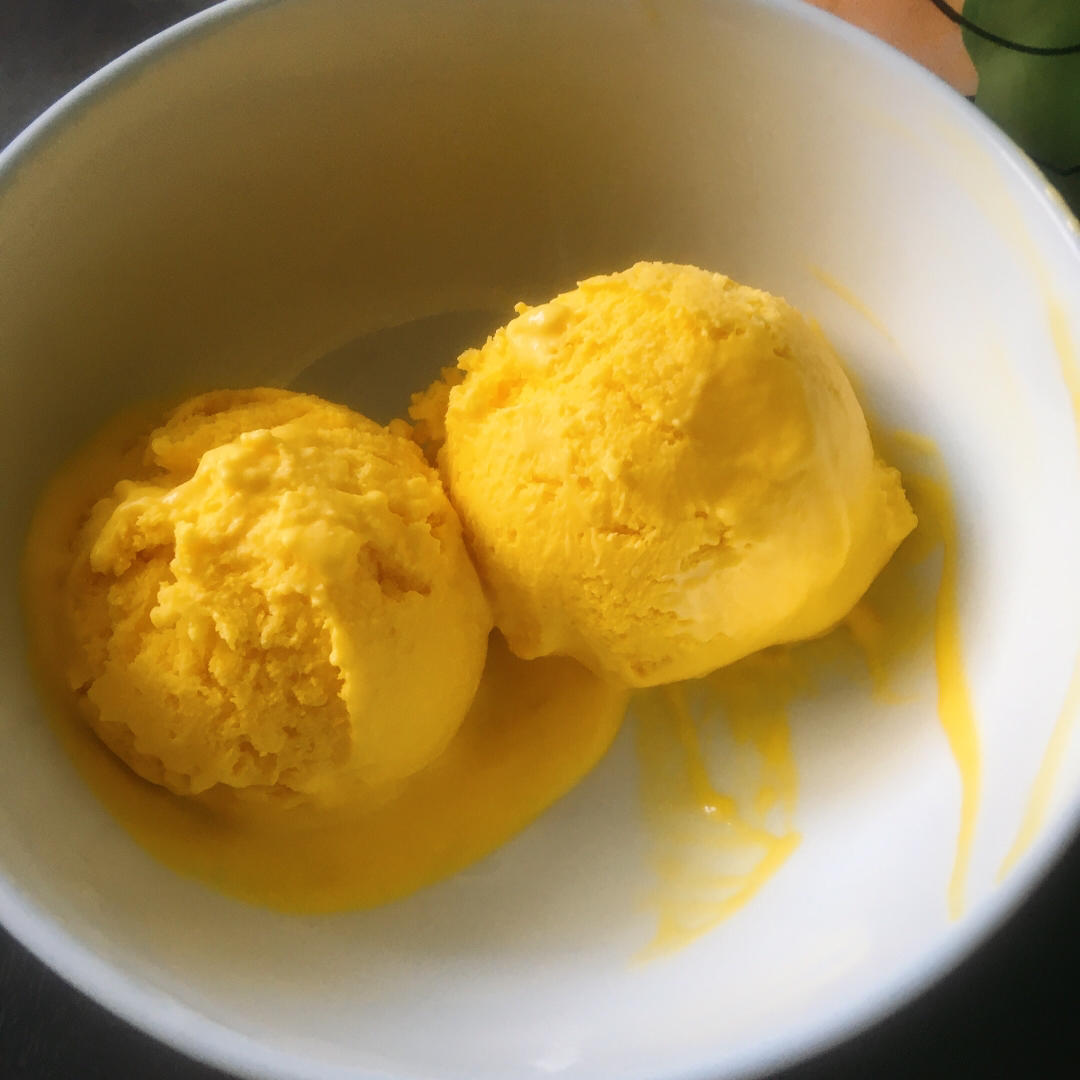 芒果椰子冰淇淋