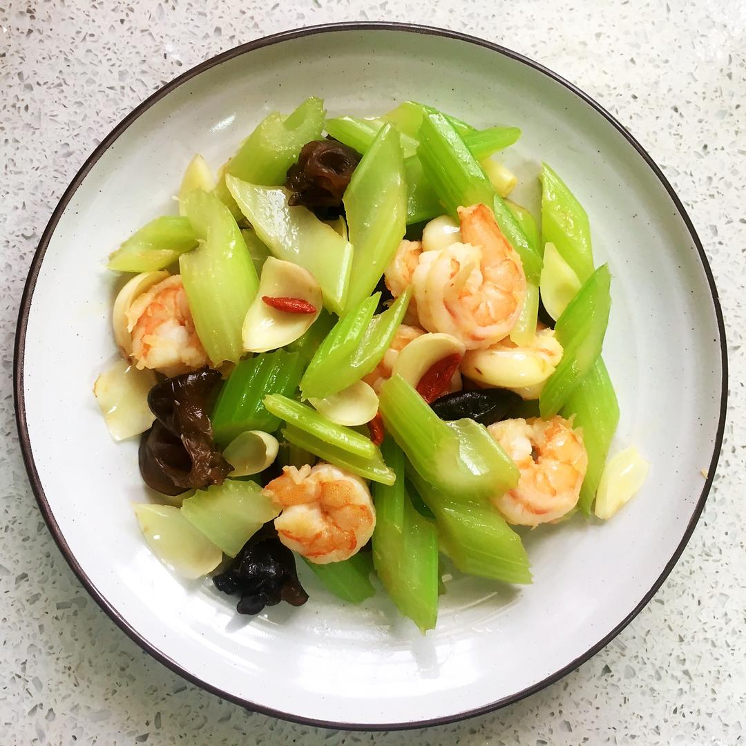 【食材包操作说明】西芹百合什锦炒