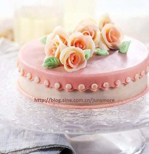 巧克力玫瑰装饰蛋糕的做法