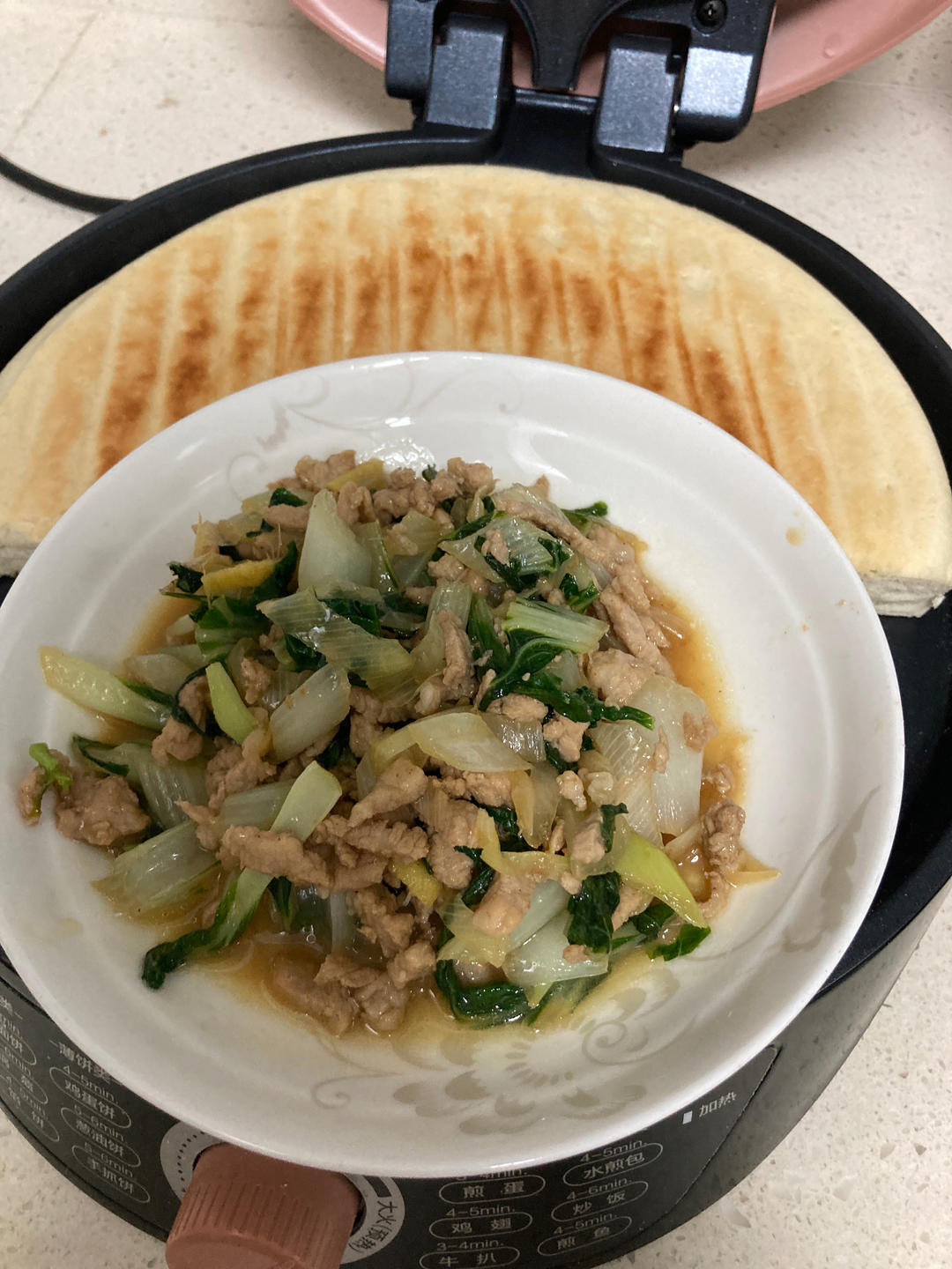 外表焦香、内里松软的发面饼