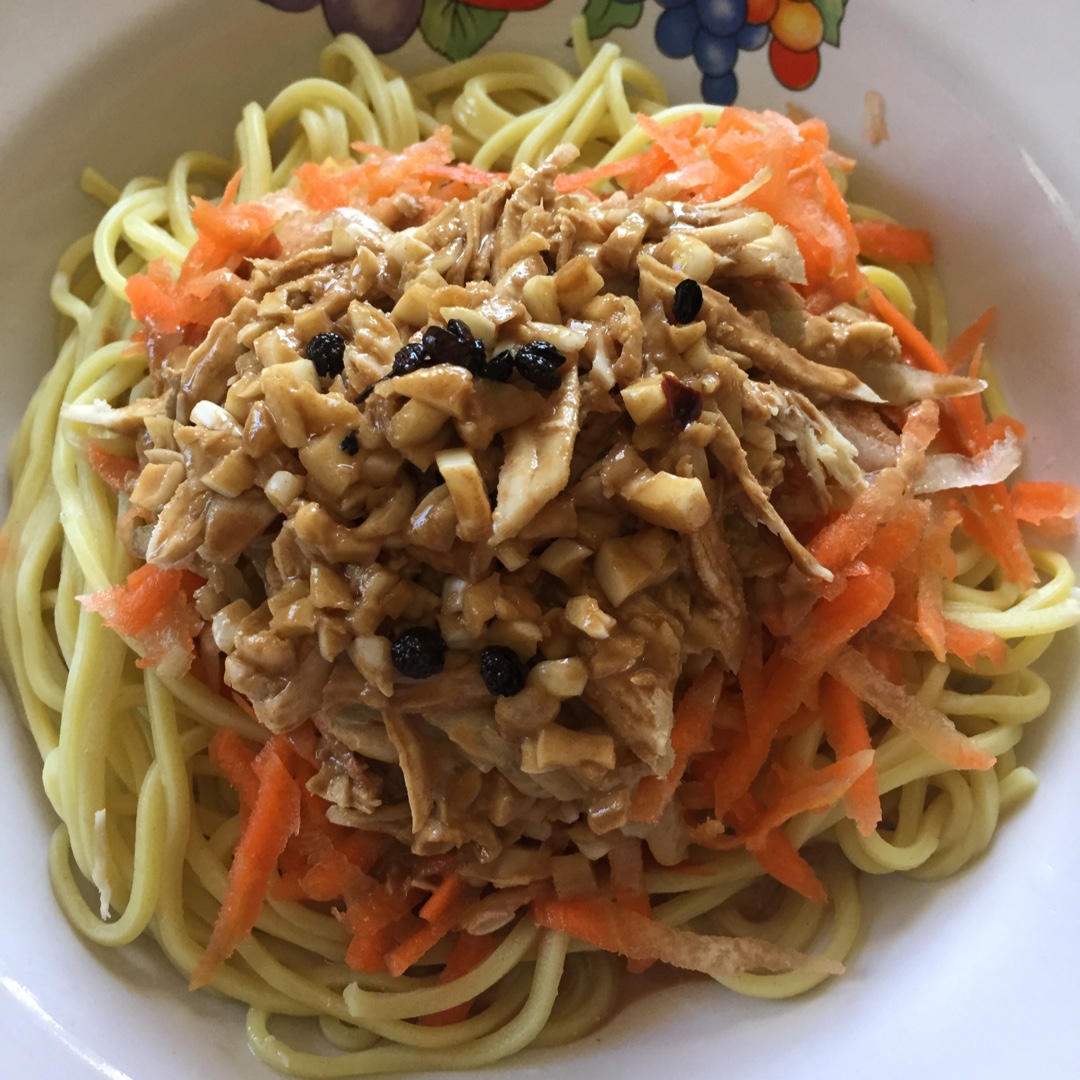 鸡丝凉面