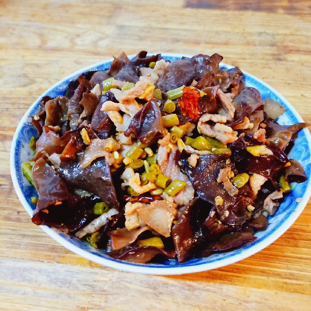 超下饭的木耳炒肉