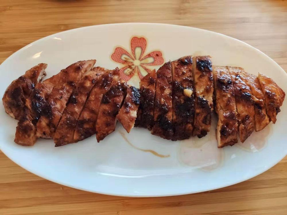 酷炫屌炸天好吃的煎鸡胸肉（香蒜蜂蜜煎鸡胸肉）