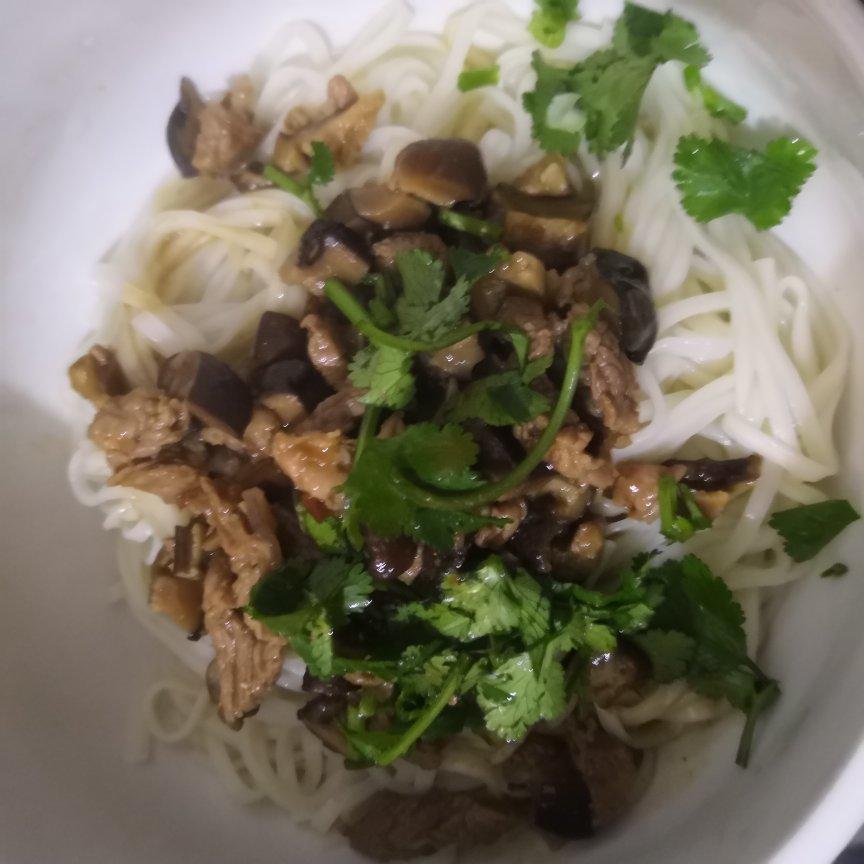 香菇肉丁打卤面