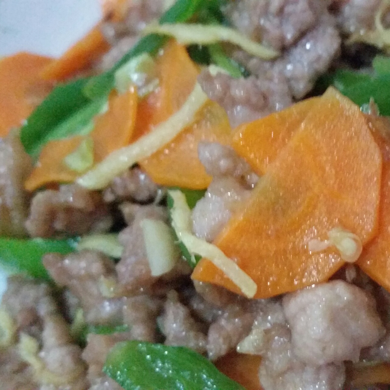 胡萝卜青椒炒肉片