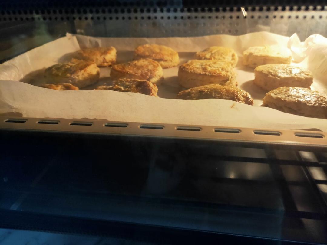 完美裂纹～百分百成功的超好吃奶香司康（禁止搬运）