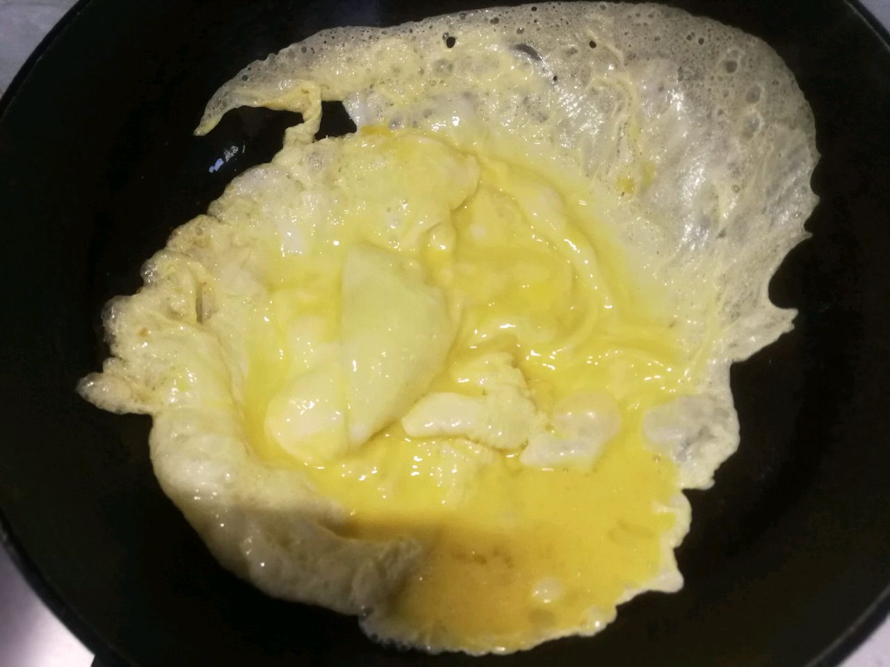 芦笋炒蛋的做法 步骤4