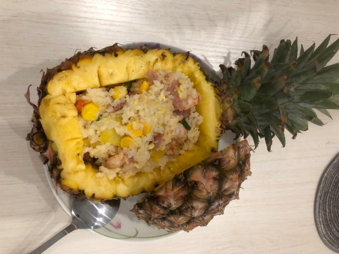 虾仁菠萝炒饭