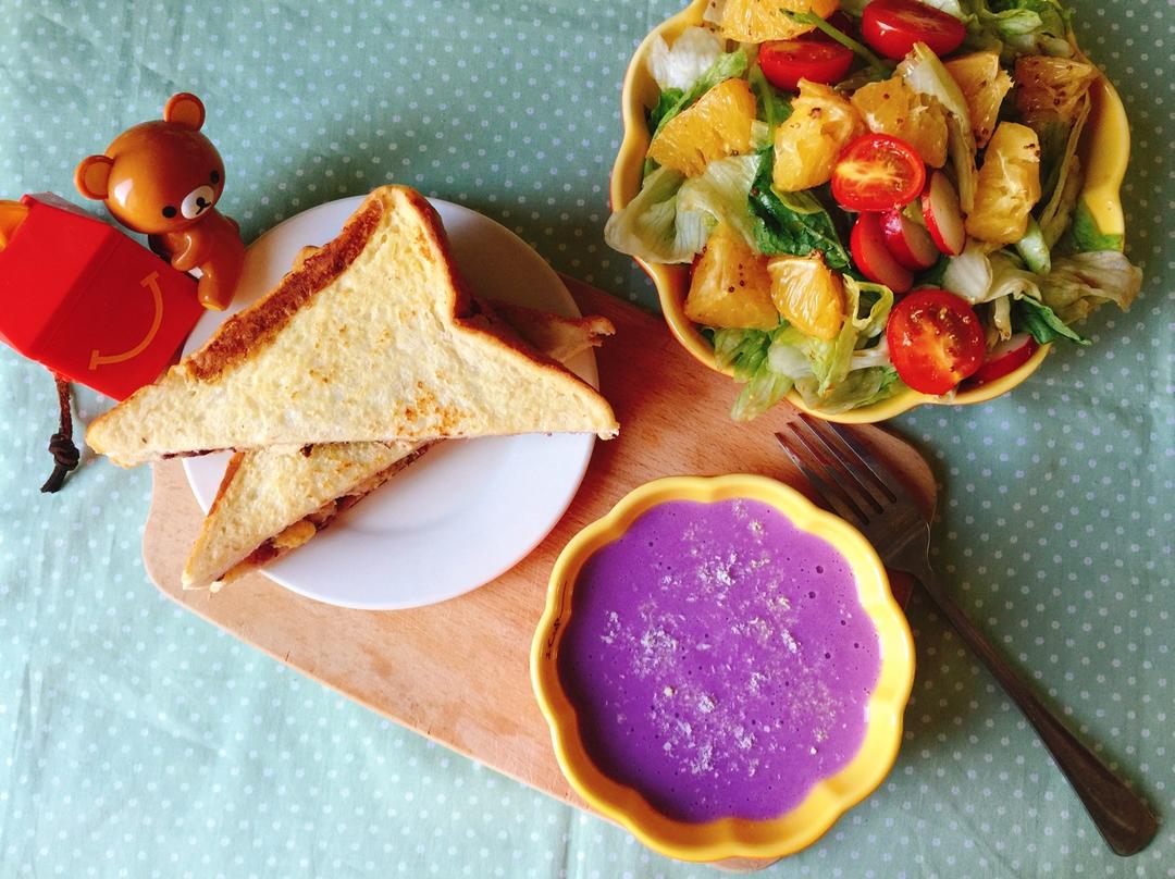 每天，叫醒我的是早餐