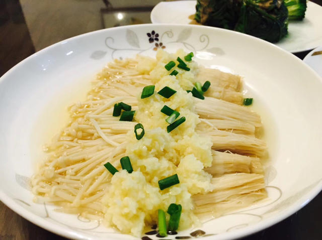 蒜蓉蒸金针菇