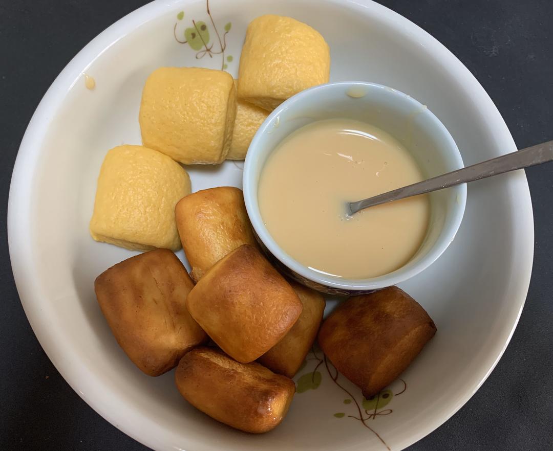 甜奶黃金南瓜迷你小曼頭( Pumpkin steamed / deep fried bun )的做法