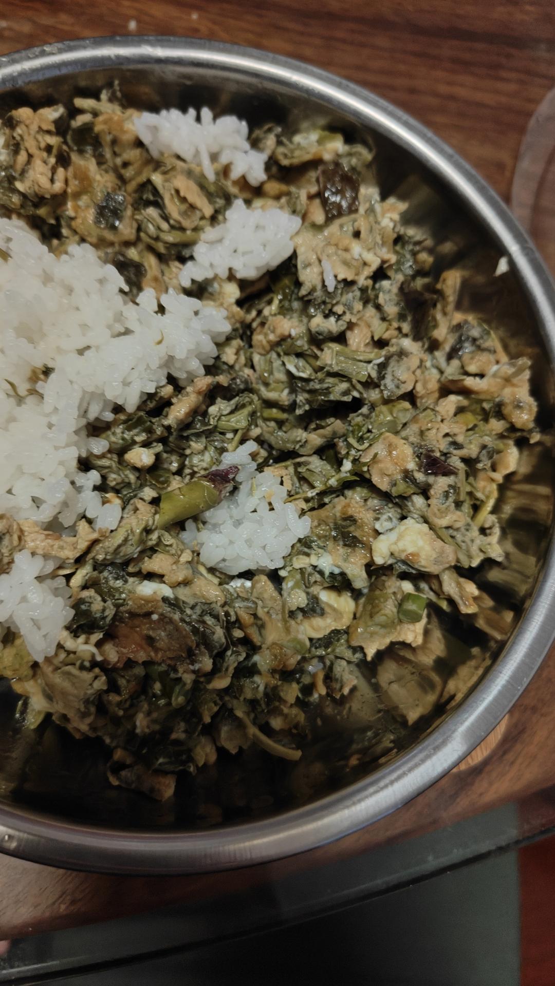 香椿芽炒鸡蛋