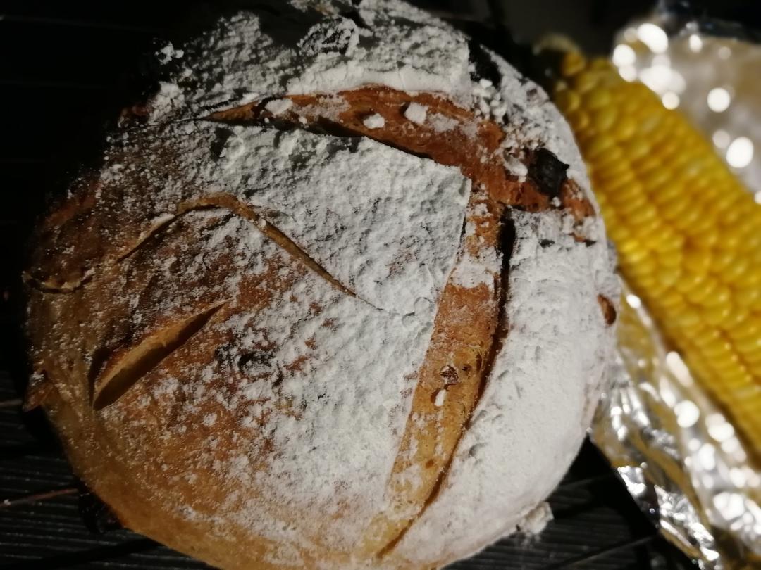 核桃葡萄干欧包