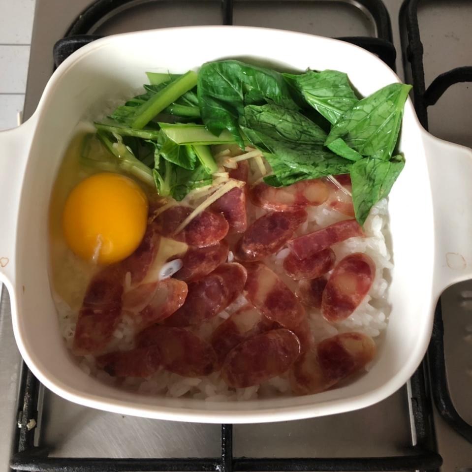 香肠煲仔饭
