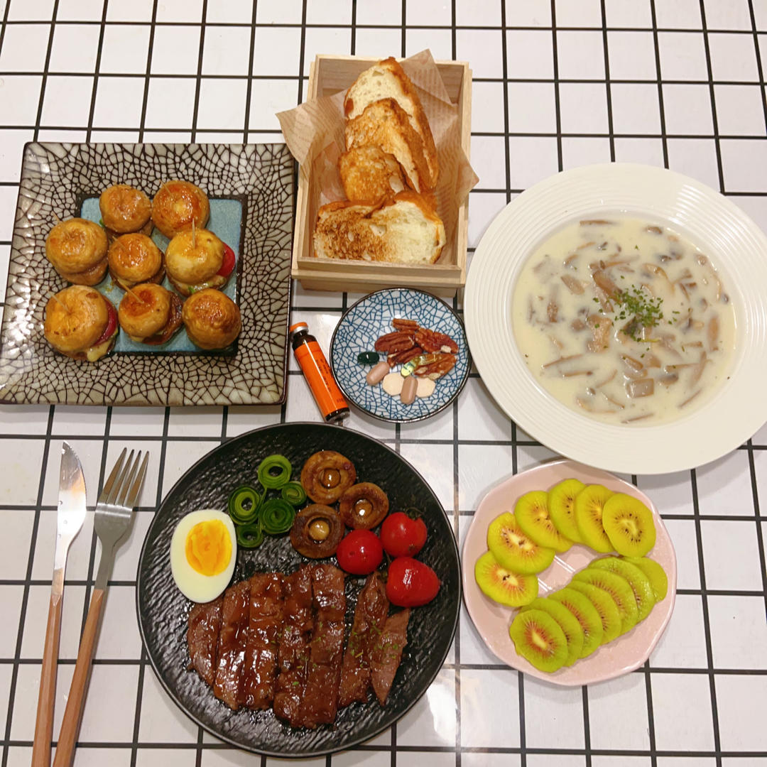 Q弹爆汁🍔Mini口蘑小汉堡～无面粉嘎嘎香