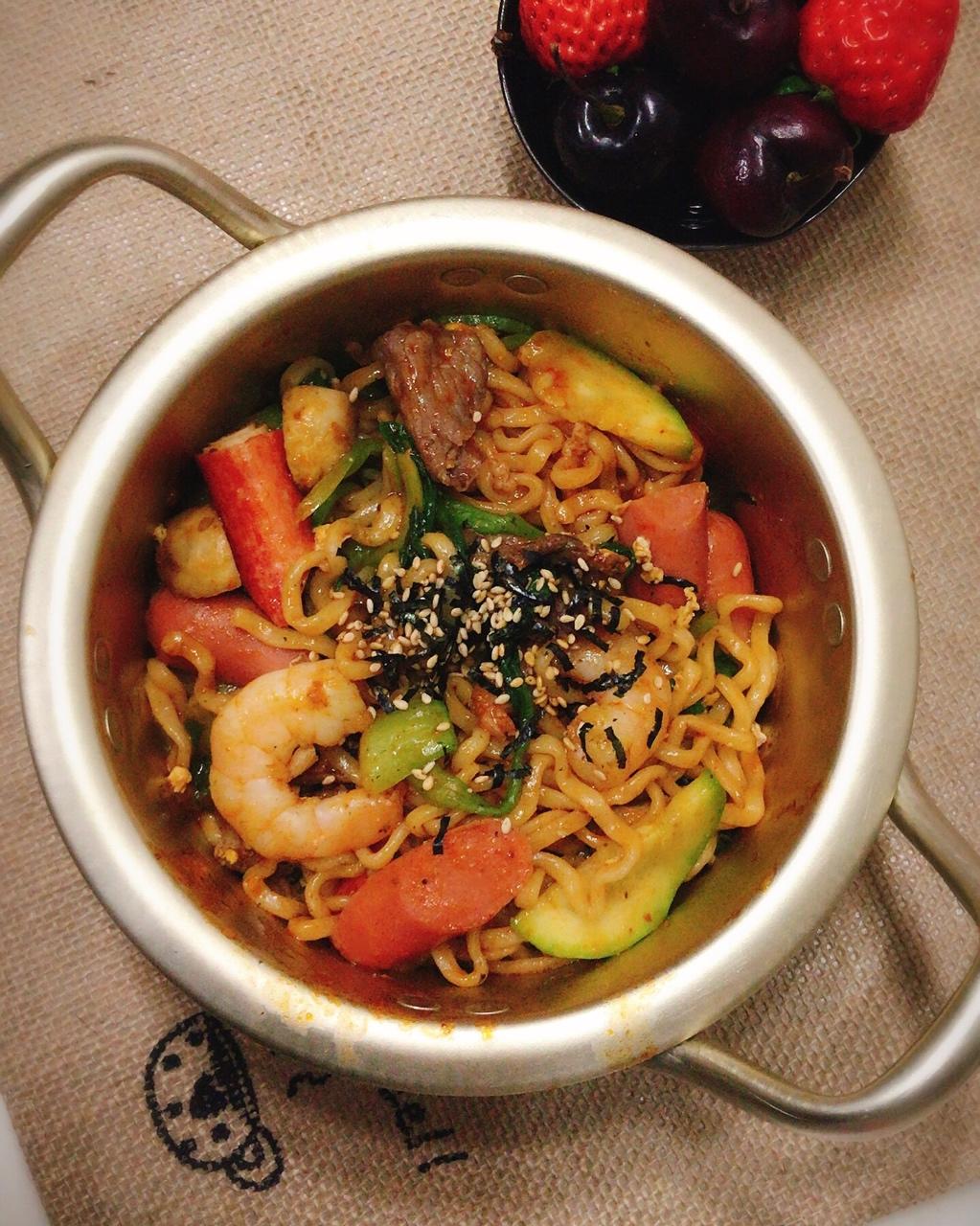 火鸡面（辣鸡面）