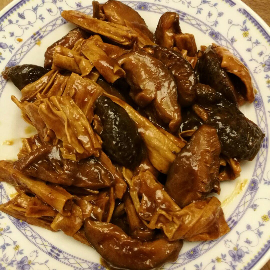 腐竹烧香菇
