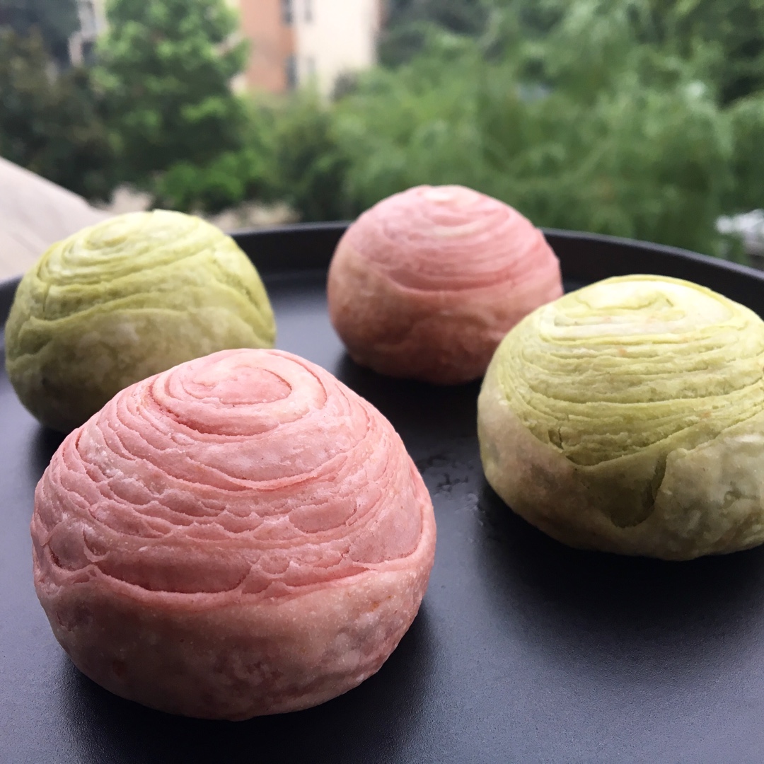 蛋黄酥~紫薯、抹茶、原味~花好月圆，中秋快乐~内附一次做六色蛋黄酥方法~