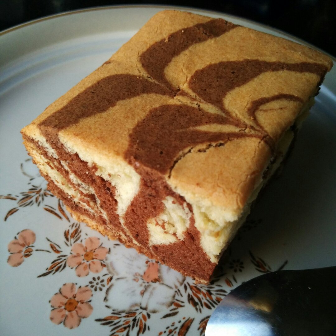 双色拉花戚风蛋糕