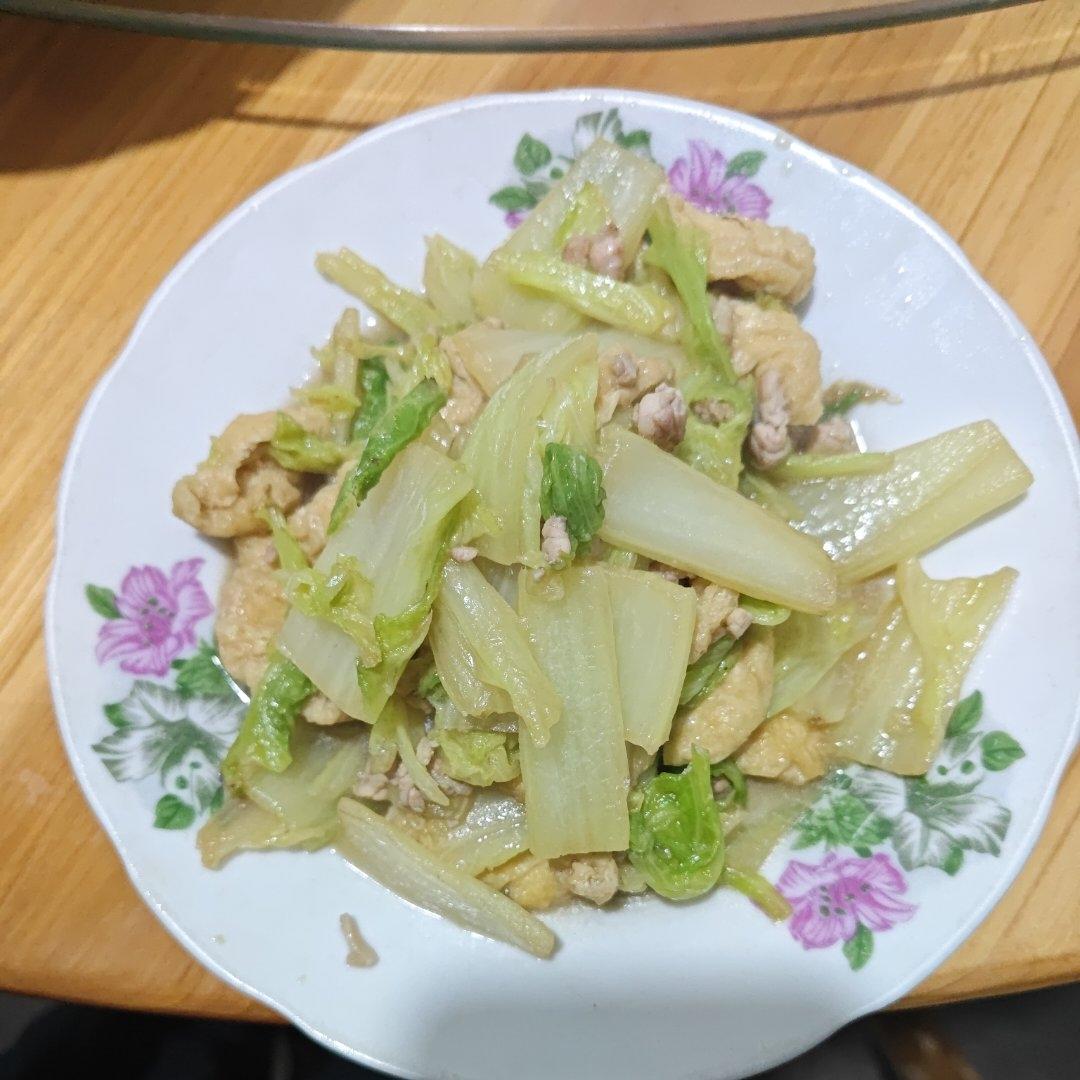好吃到连汤汁都不剩的白菜焖豆泡，给肉都不换
