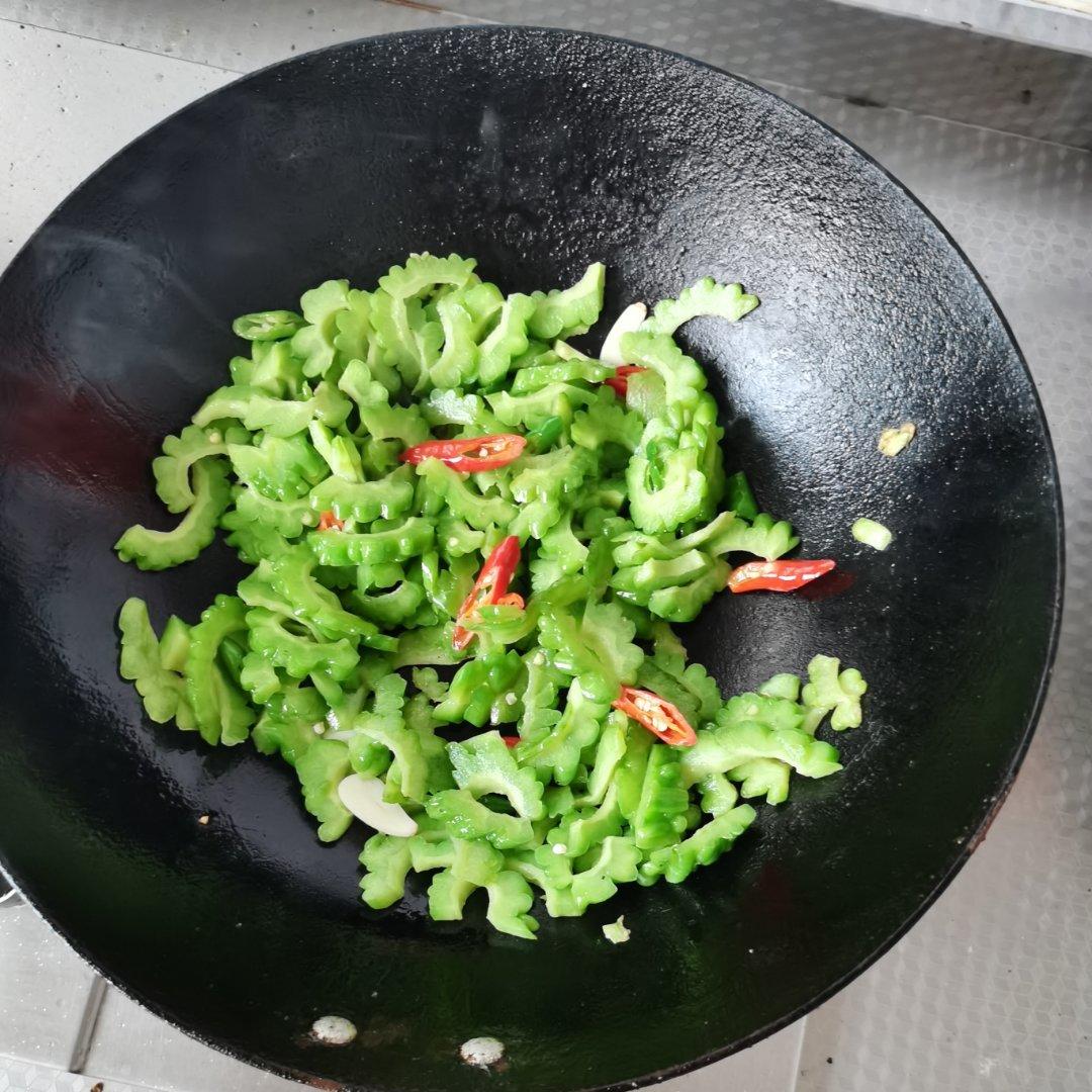 清炒苦瓜