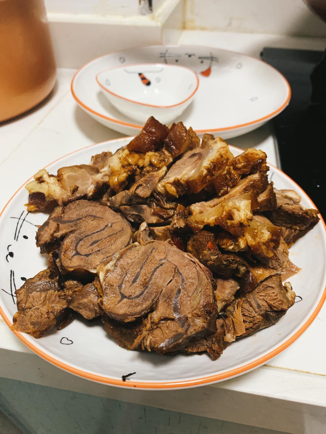 卤牛腱子