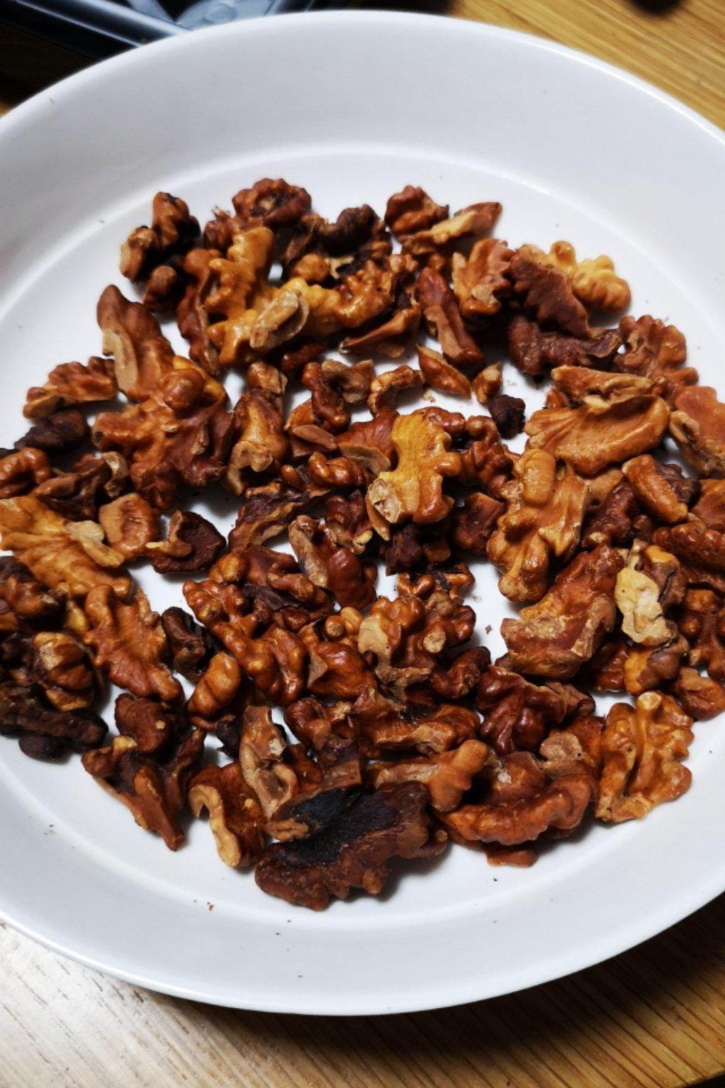 香掉鼻子的椒盐烤核桃仁
最适合孕妇吃的零食