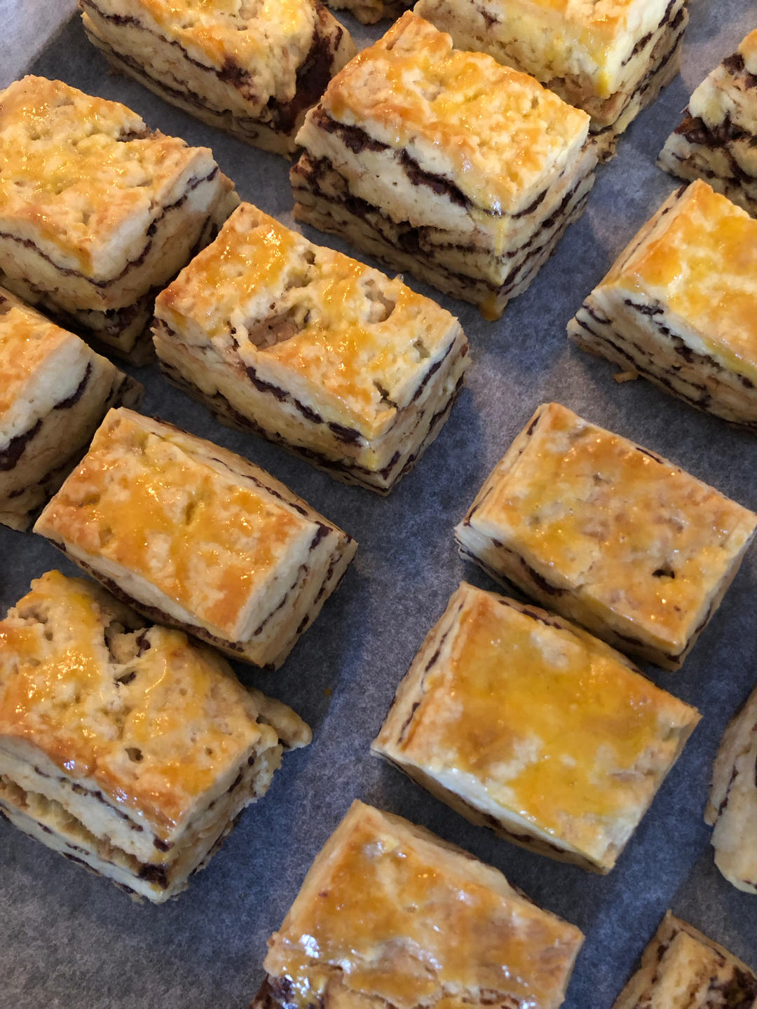 花生酱的神仙吃法——层层香酥的花生酱巧克力司康