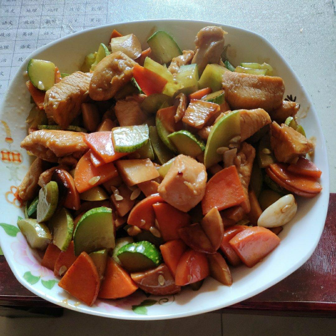 胡萝卜黄瓜鸡胸肉
