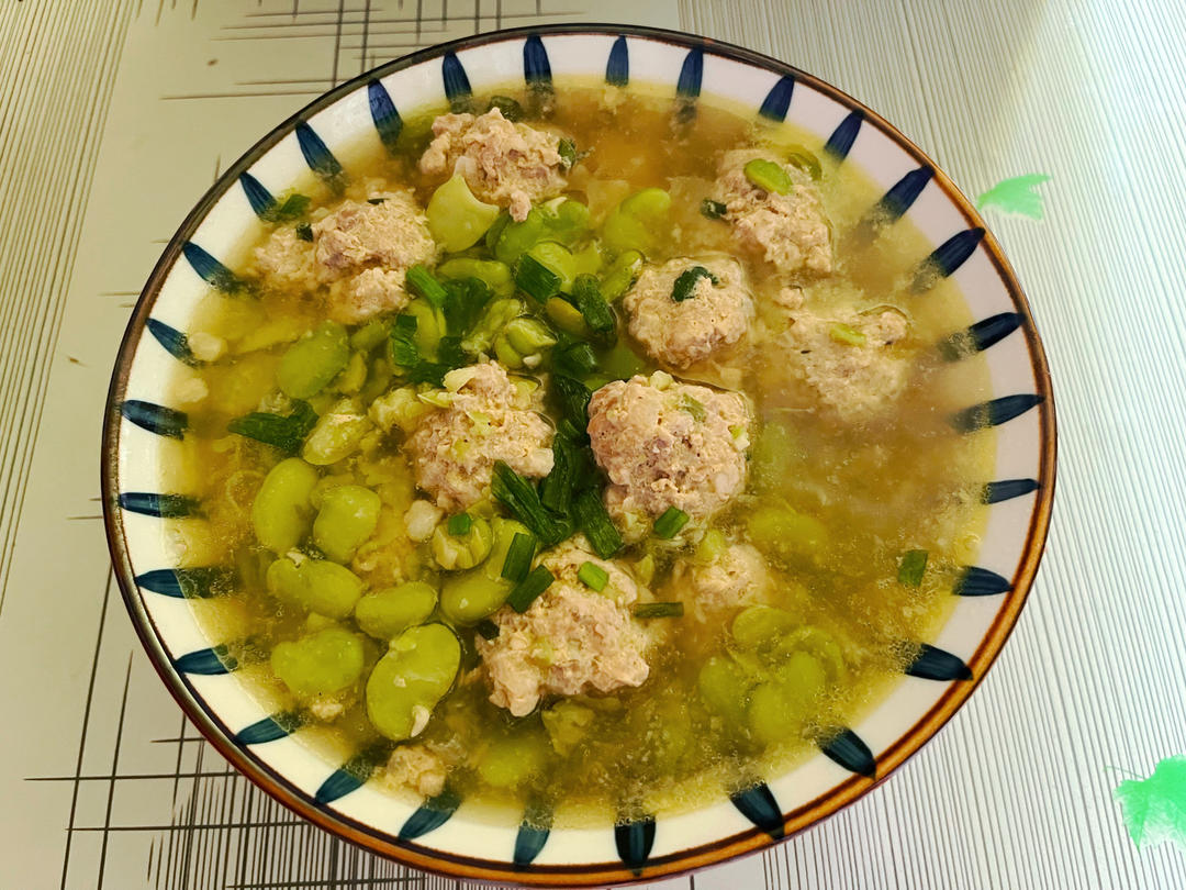 蚕豆米肉丸汤