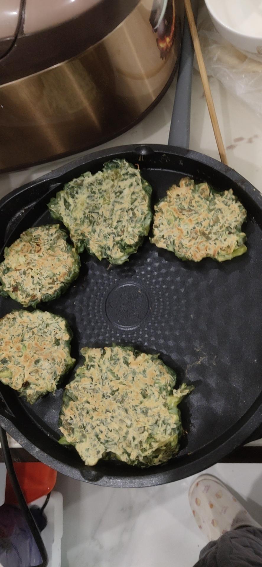 快速消耗青菜的好法子——煎菜饼