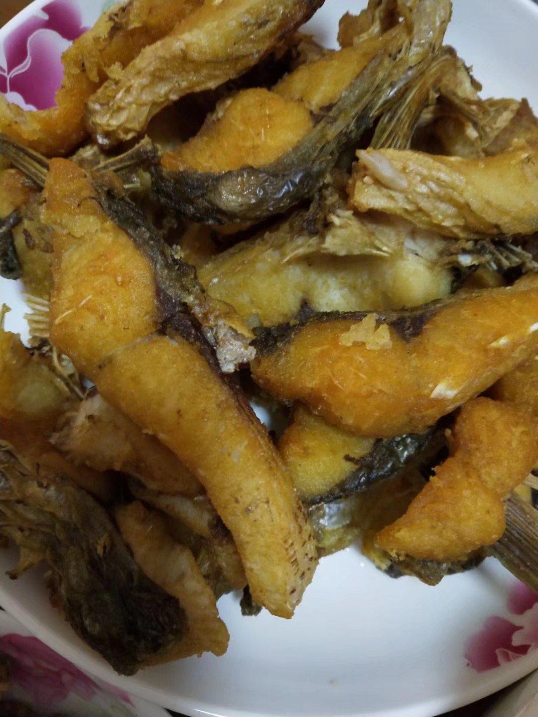 家常菜 油炸草鱼 邹陈太太厨房amy做的油炸草鱼