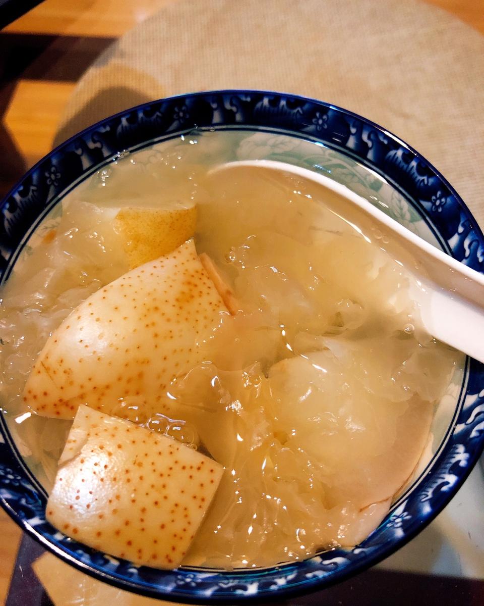 冰糖银耳雪梨汤