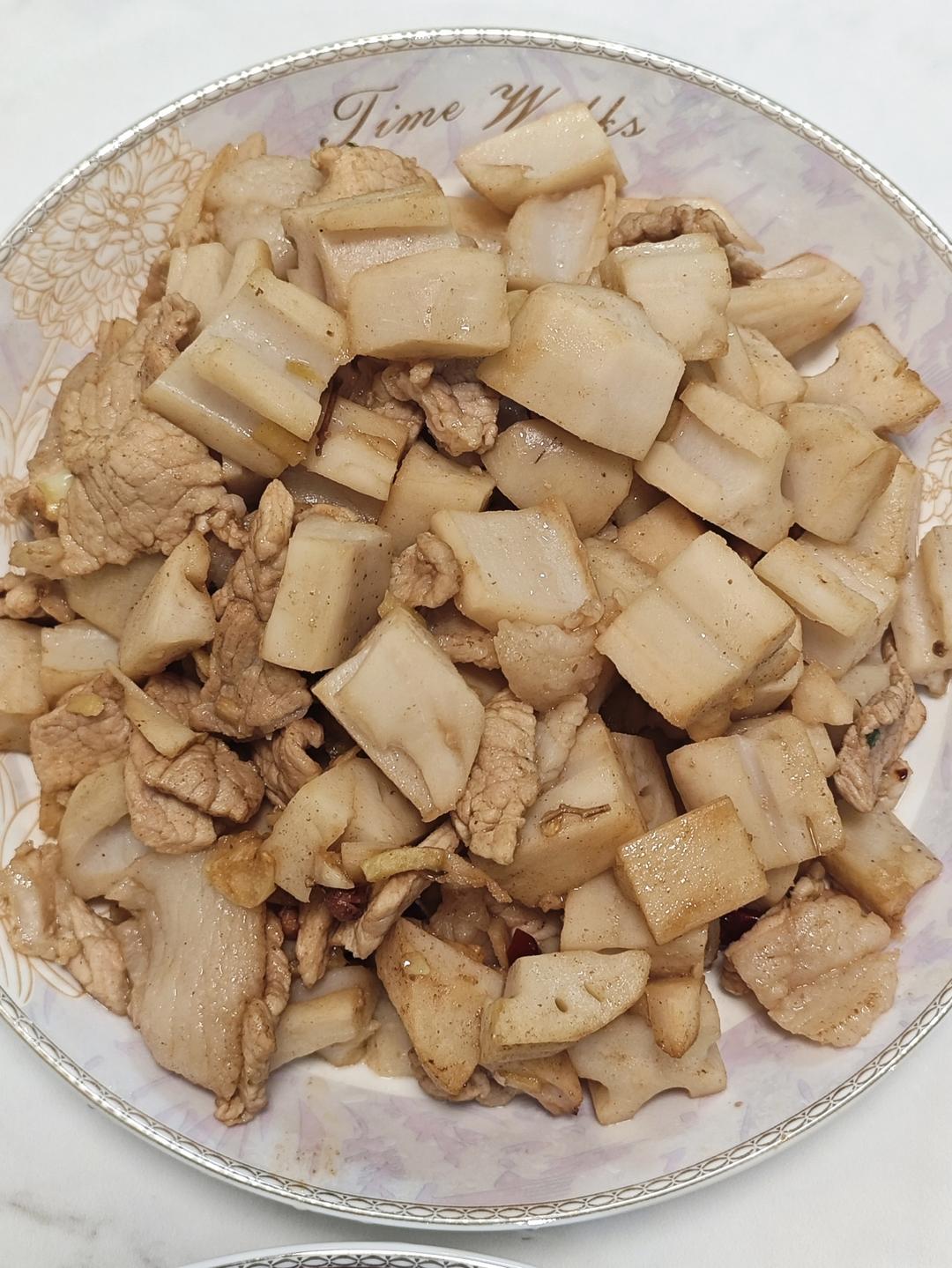 藕丁炒肉