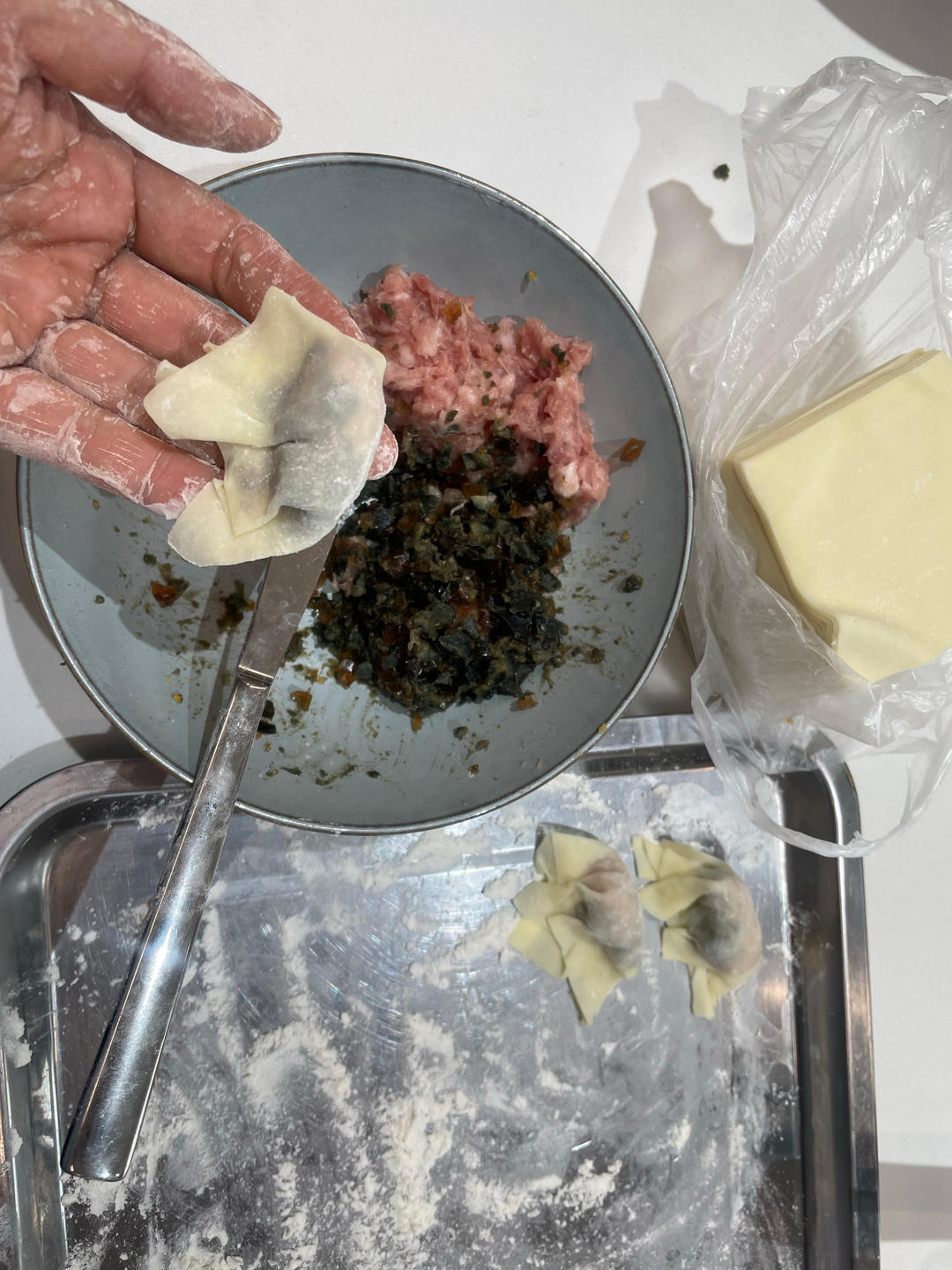 皮蛋肉馅馄饨