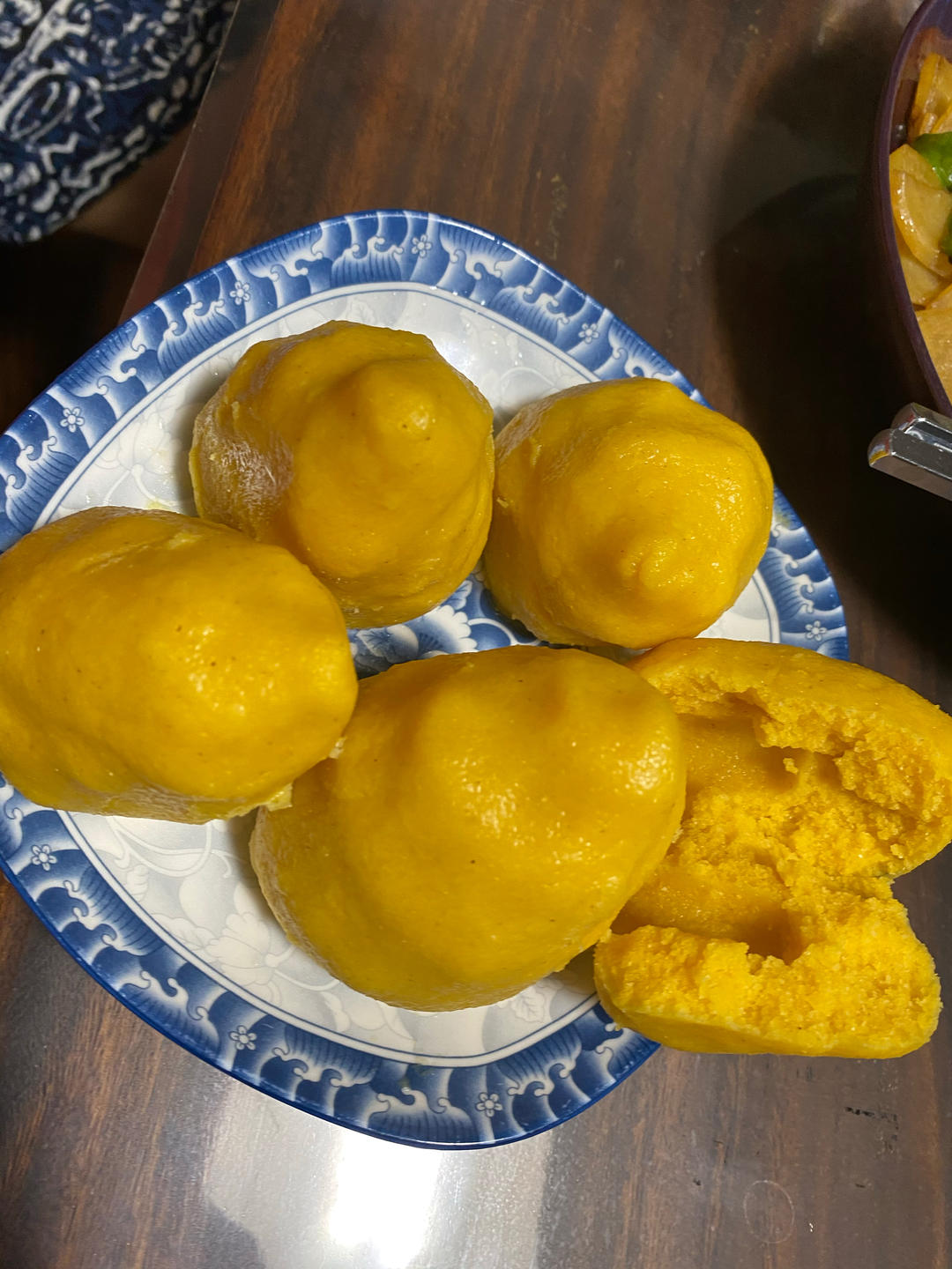 纯玉米面窝窝头(烫面.不发酵)