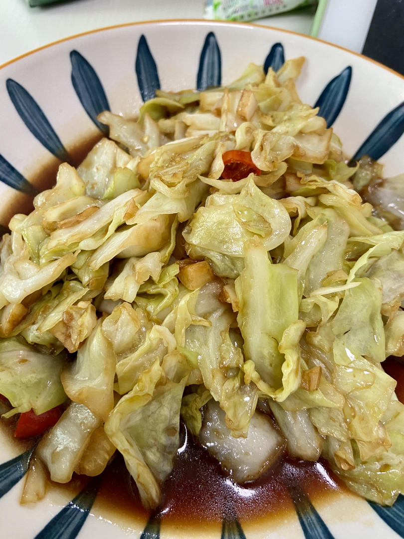 3步搞定巨下饭的手撕包菜，酸奶可口，汤汁都想拌饭