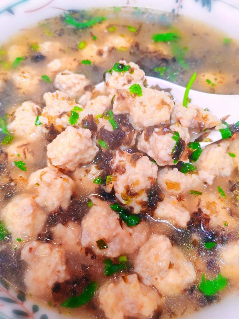 肉丸紫菜蛋花汤
