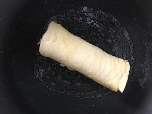 快手早餐❗️红豆咸蛋黄吐司卷的做法 步骤9