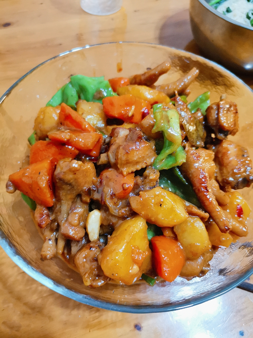 达妈煮艺食间☞蒙古人做的新疆大盘鸡＋扯面的做法